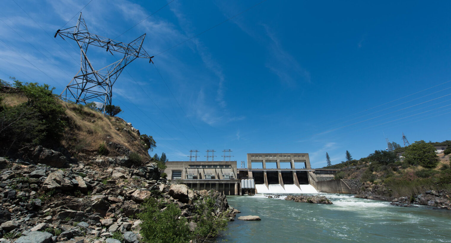 Keswick Dam is located nine miles downstream from Shasta Dam on the Sacramento River and creates Keswick Reservoir. Keswick Dam acts as an afterbay dam controlling river fluctuations from the Shasta Powerplant. With steady releases from Keswick Dam, managers are able to regulate the flows of the Sacramento River downstream. Keswick Power Plant has three generators with a rated capacity of 105 megawatts.